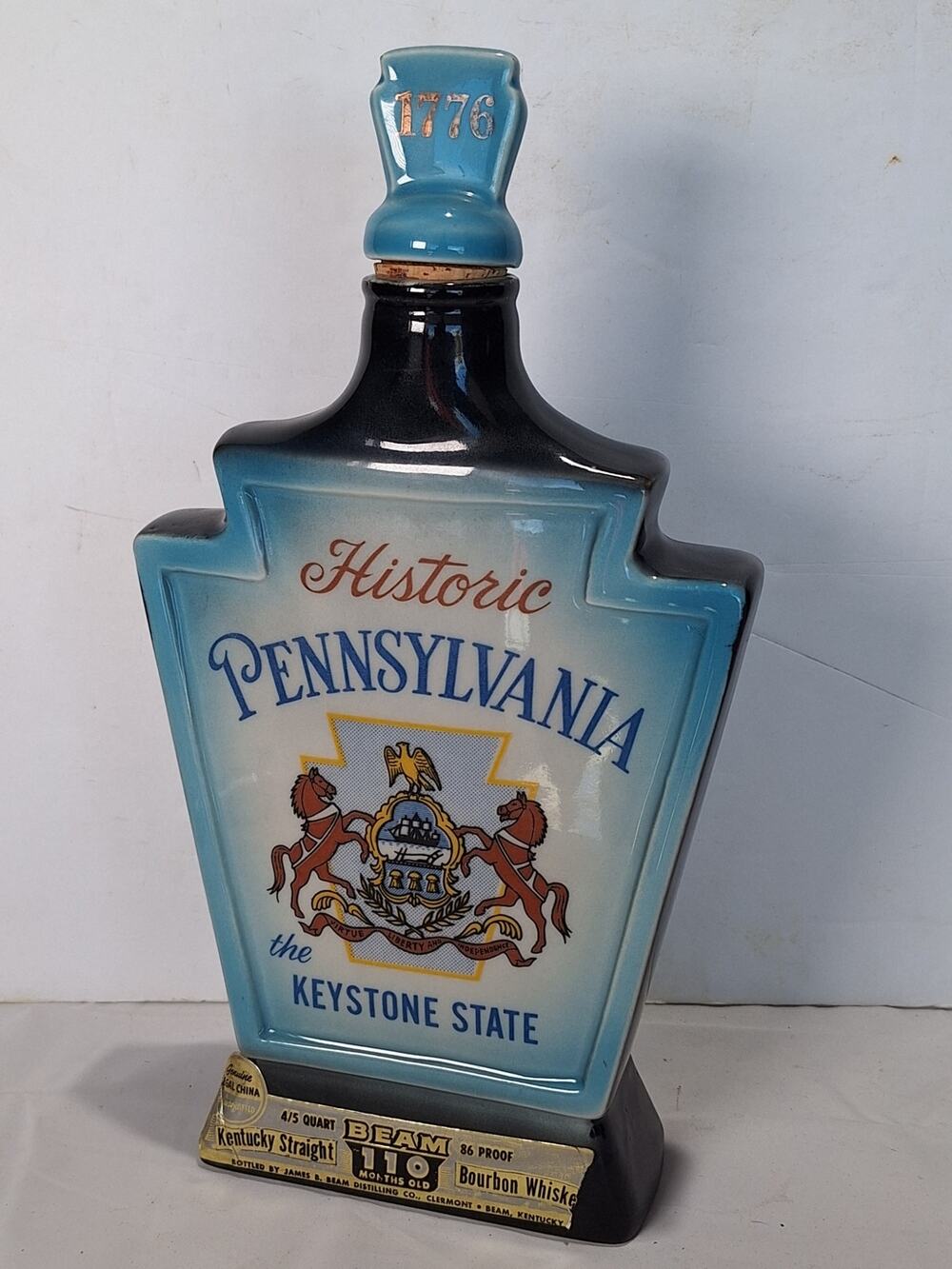 1968 Jim Beam Historic Pennsylvania Keystone Regal China Decanter 1776 Empty